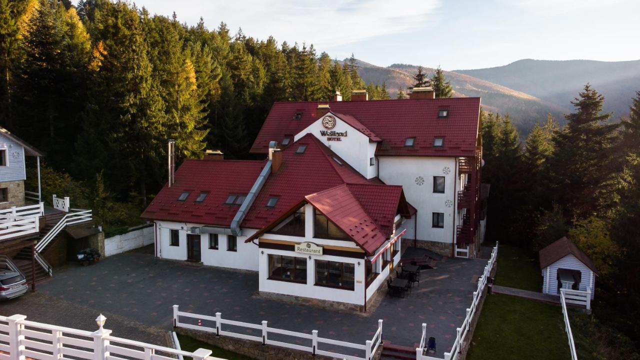 Wellland Hotel Γιαρέμτσε Εξωτερικό φωτογραφία