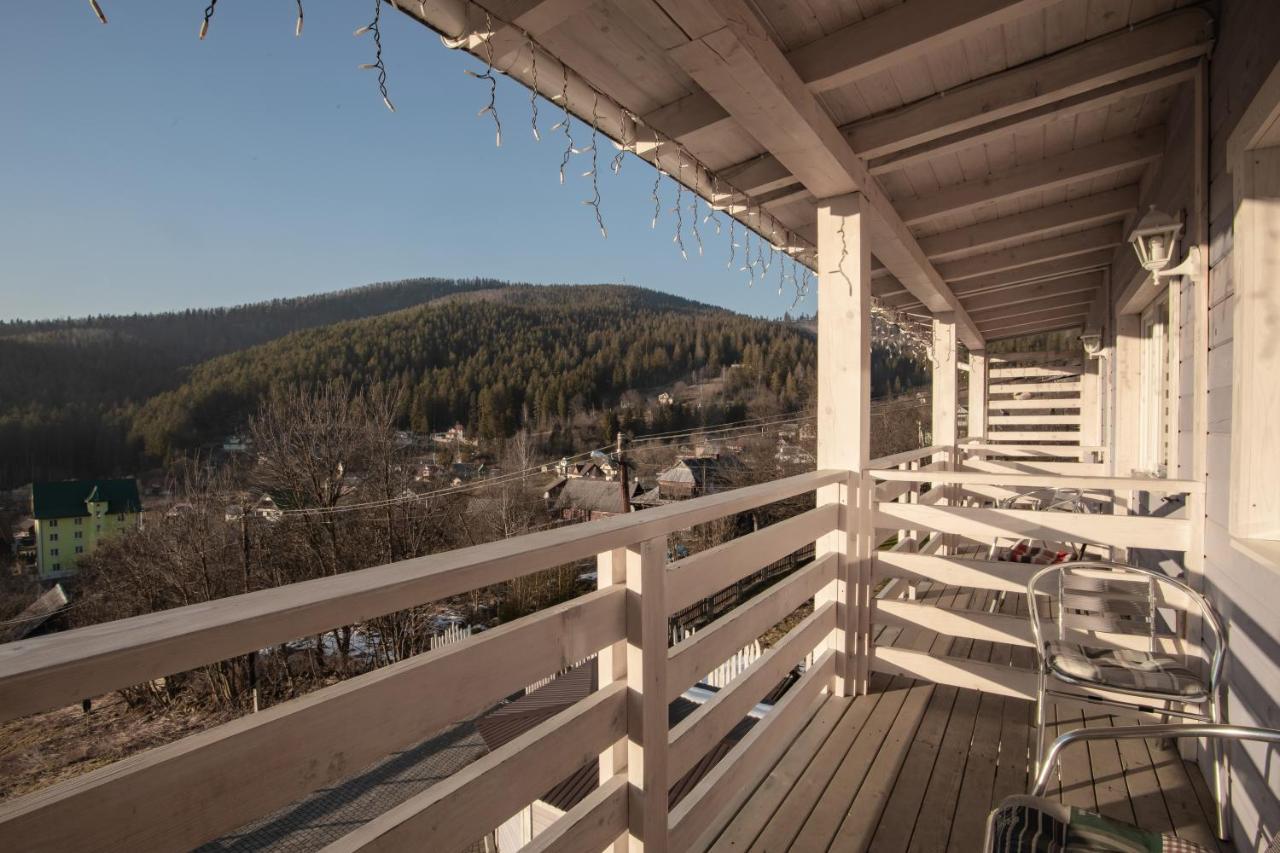 Wellland Hotel Γιαρέμτσε Εξωτερικό φωτογραφία