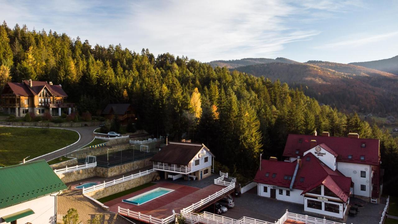 Wellland Hotel Γιαρέμτσε Εξωτερικό φωτογραφία