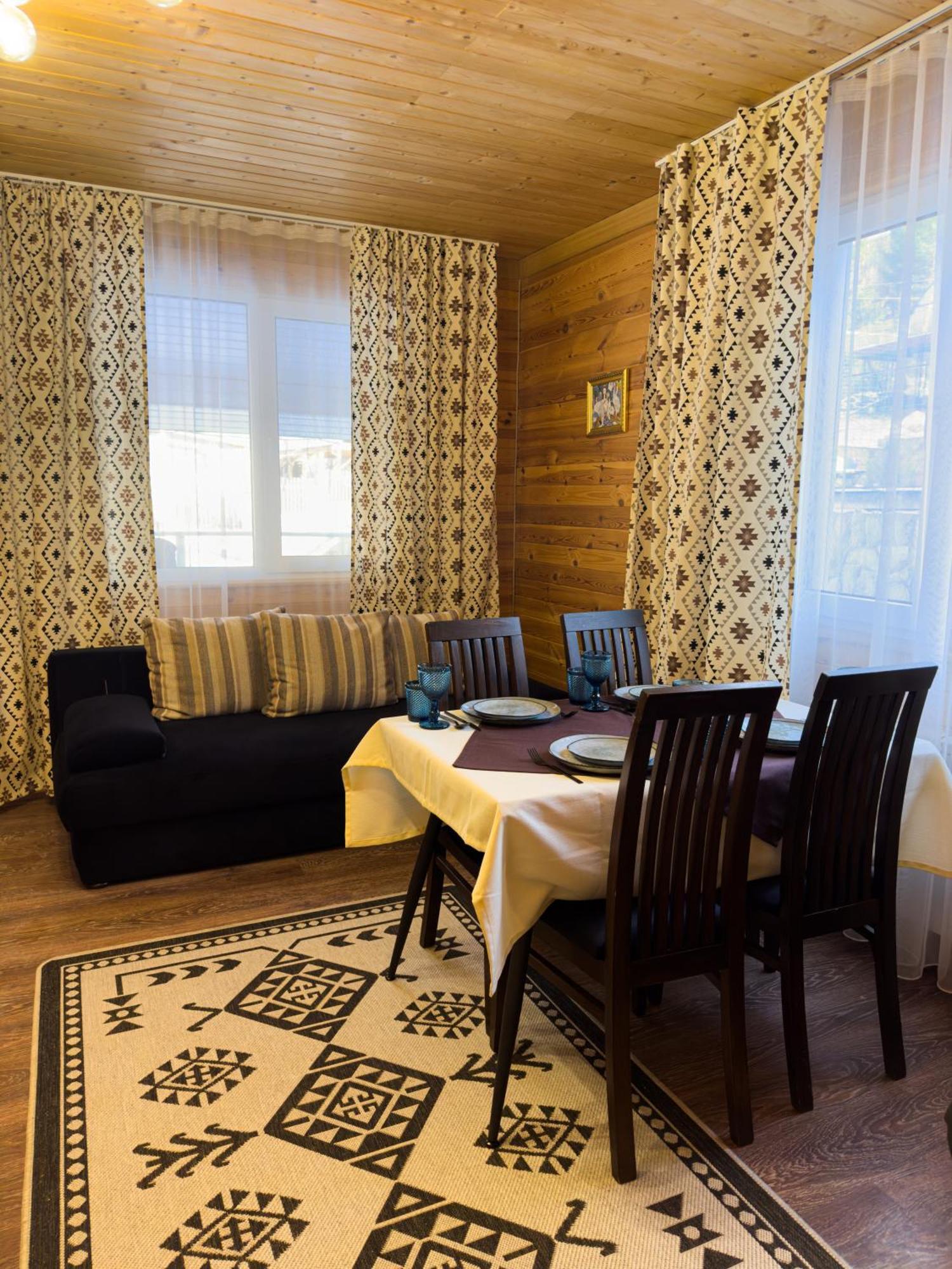 Wellland Hotel Γιαρέμτσε Εξωτερικό φωτογραφία