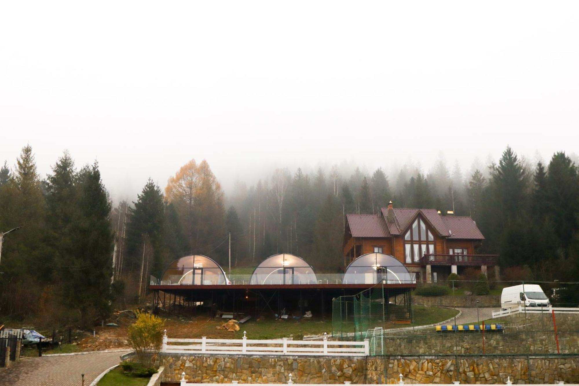 Wellland Hotel Γιαρέμτσε Εξωτερικό φωτογραφία