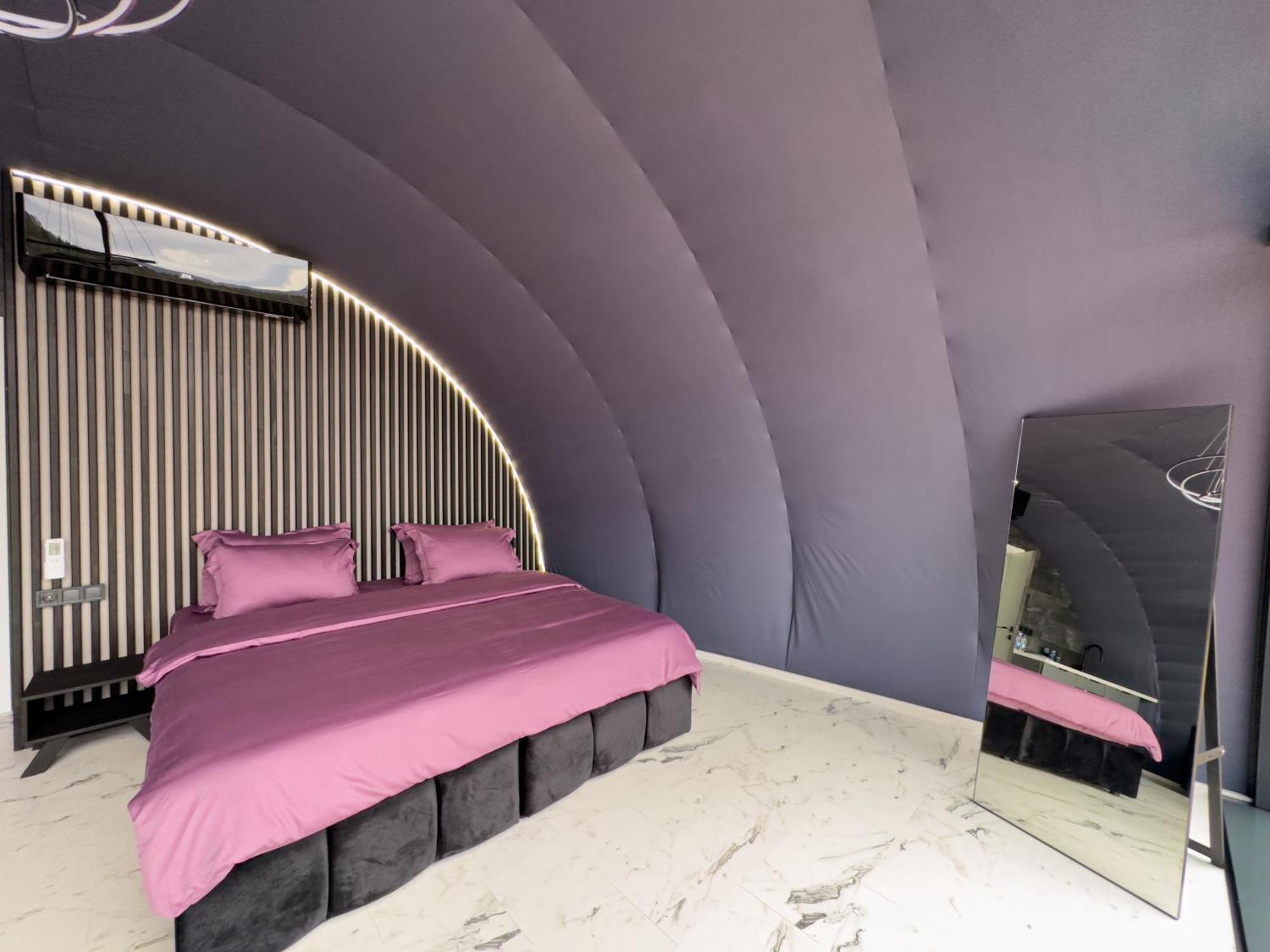 Wellland Hotel Γιαρέμτσε Εξωτερικό φωτογραφία